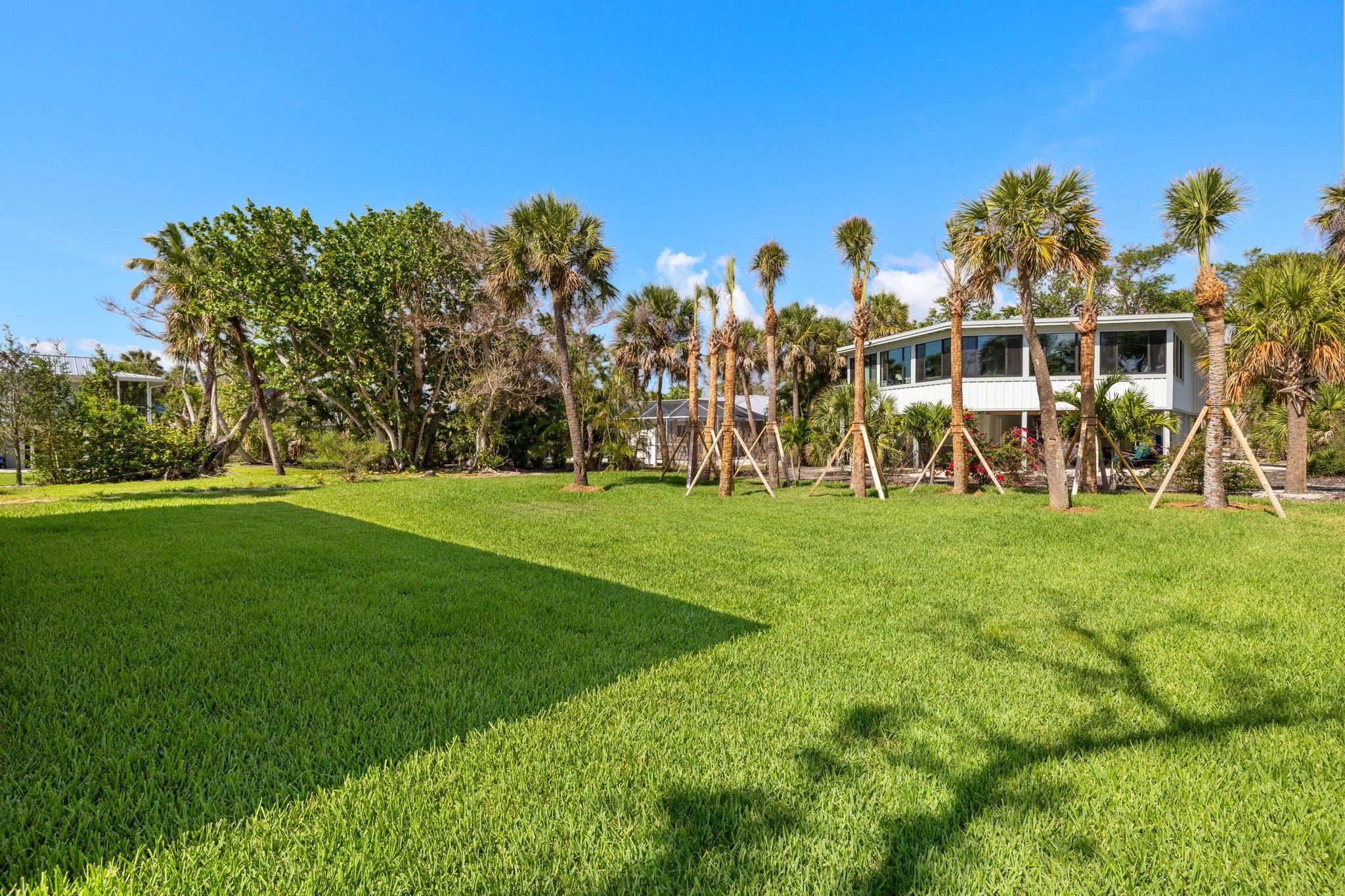 773 Cardium St, Sanibel, FL 33957