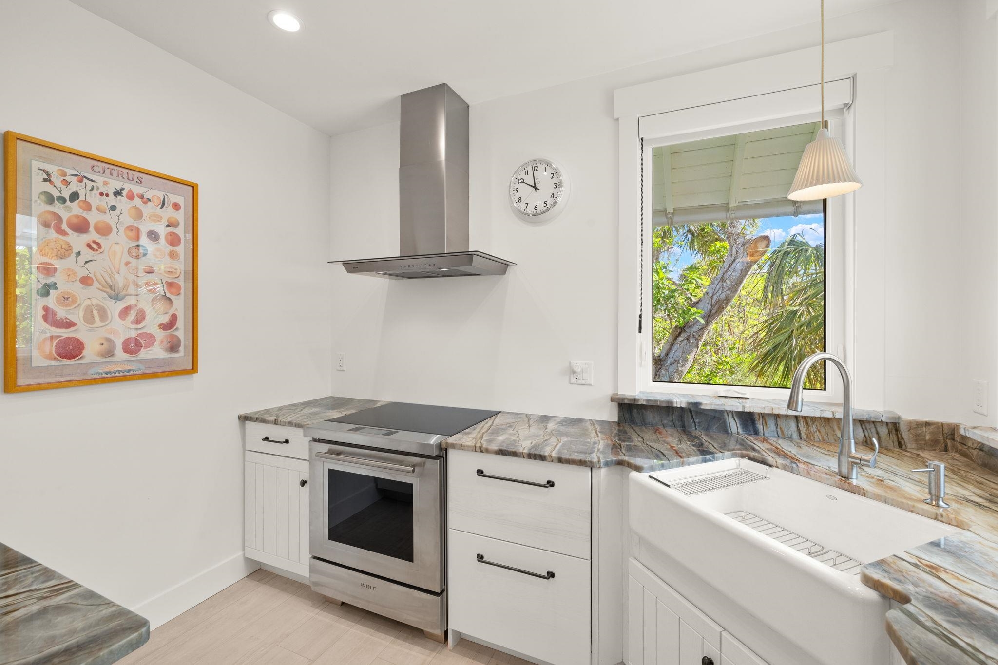 773 Cardium St, Sanibel, FL 33957