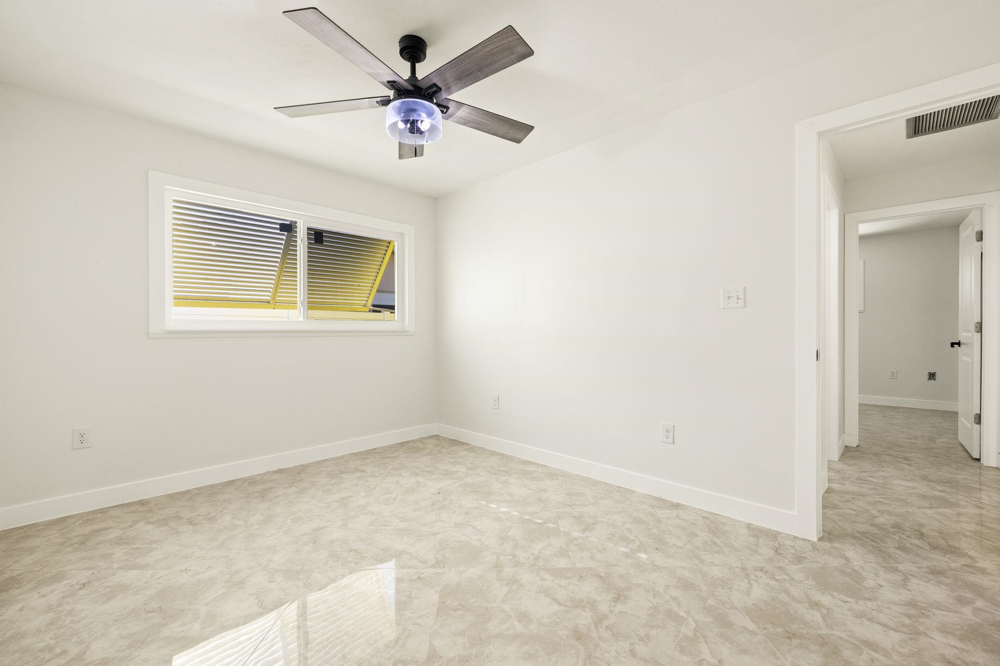 1672 Atlanta Plaza Dr, Sanibel, FL 33957