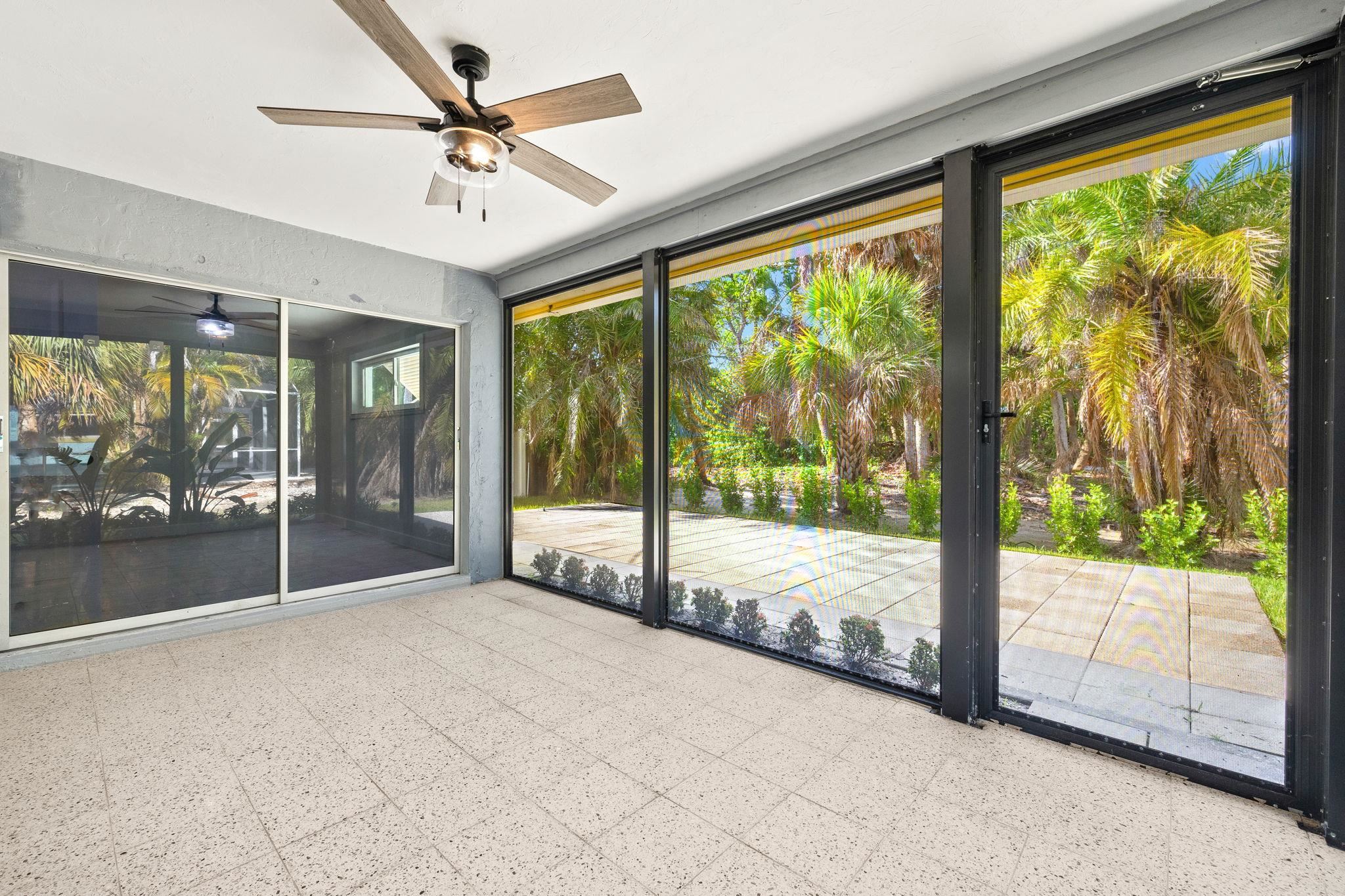 1672 Atlanta Plaza Dr, Sanibel, FL 33957