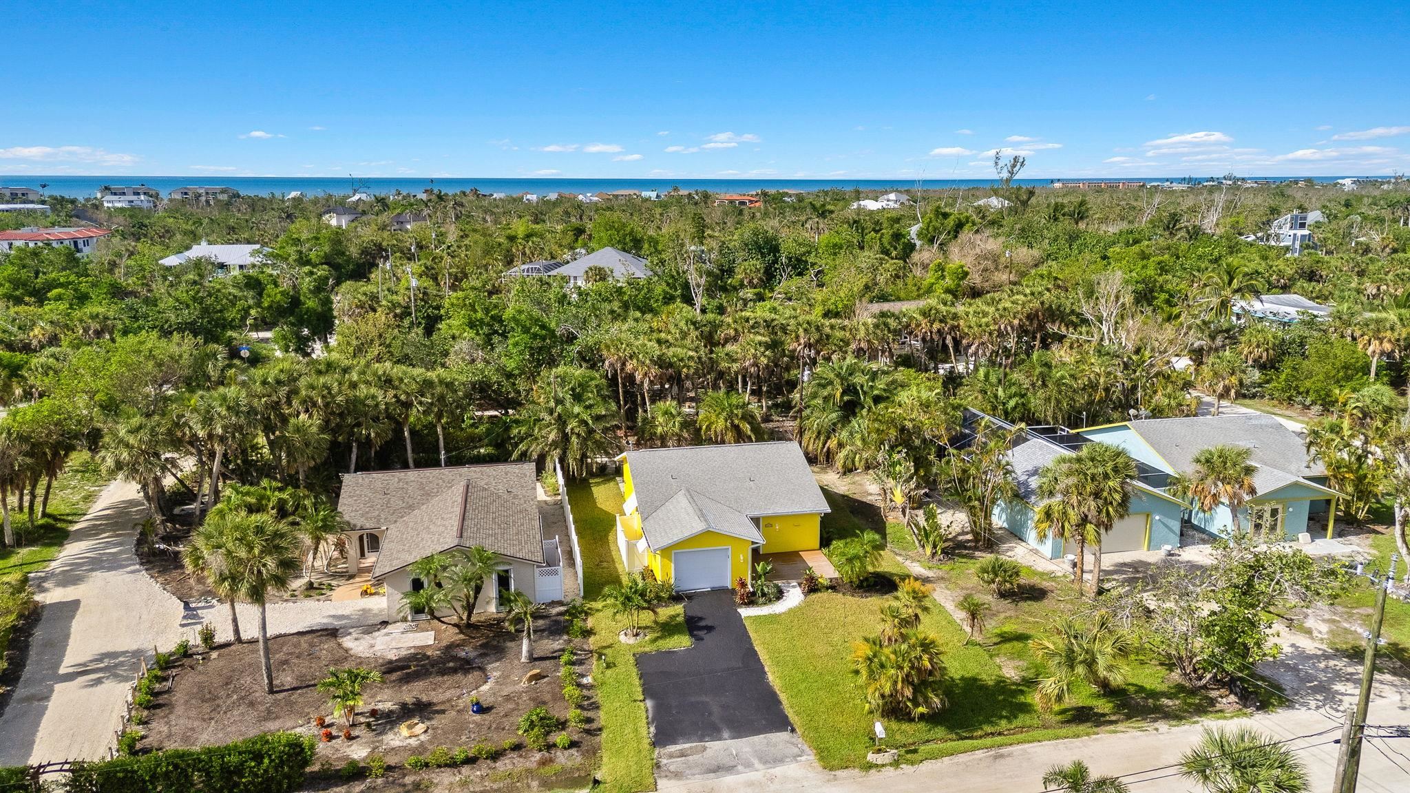 1672 Atlanta Plaza Dr, Sanibel, FL 33957