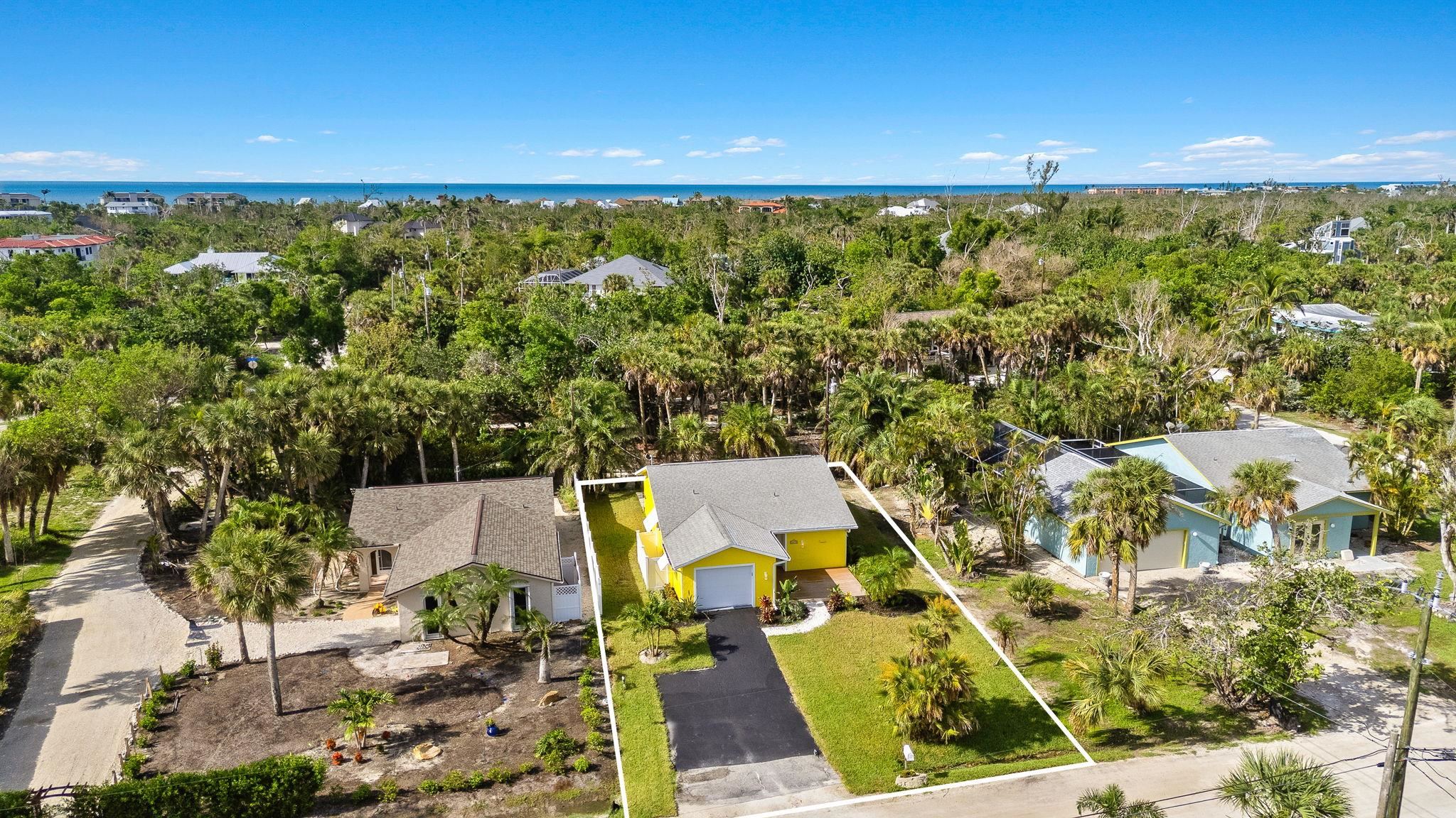 1672 Atlanta Plaza Dr, Sanibel, FL 33957