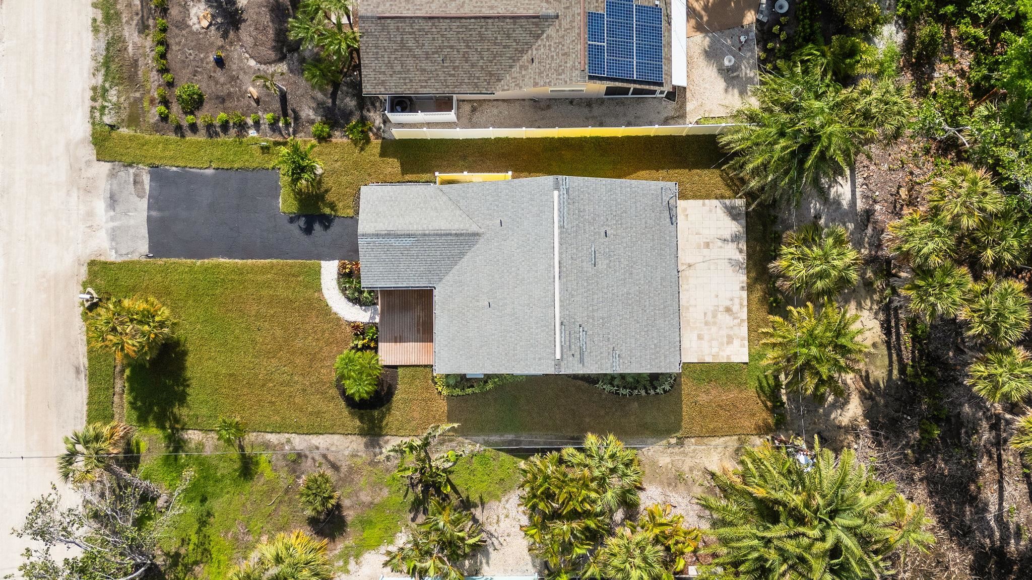 1672 Atlanta Plaza Dr, Sanibel, FL 33957