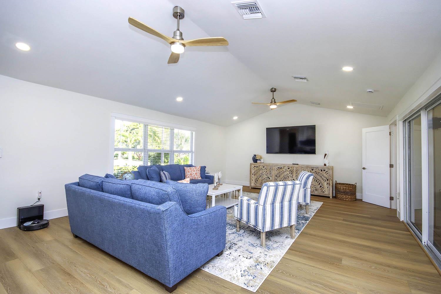 Sanibel, Florida, 33957, United States, 3 Bedrooms Bedrooms, ,0.1 BathroomBathrooms,Residential,For Sale,1986929