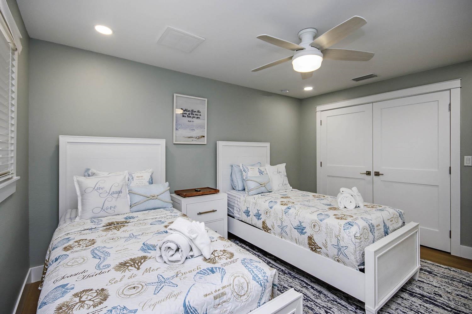 Sanibel, Florida, 33957, United States, 3 Bedrooms Bedrooms, ,0.1 BathroomBathrooms,Residential,For Sale,1986929