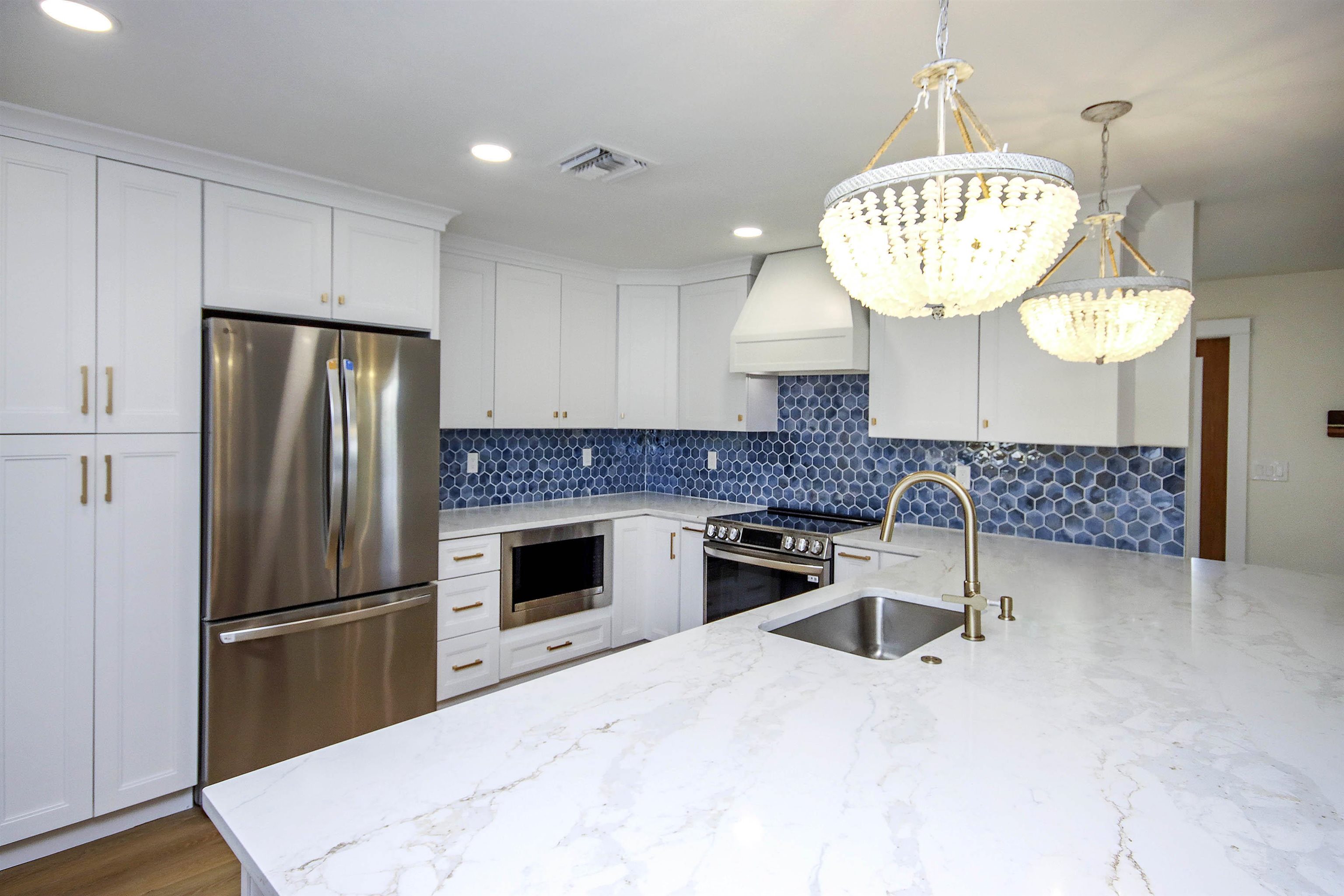 Sanibel, Florida, 33957, United States, 3 Bedrooms Bedrooms, ,0.1 BathroomBathrooms,Residential,For Sale,1986929