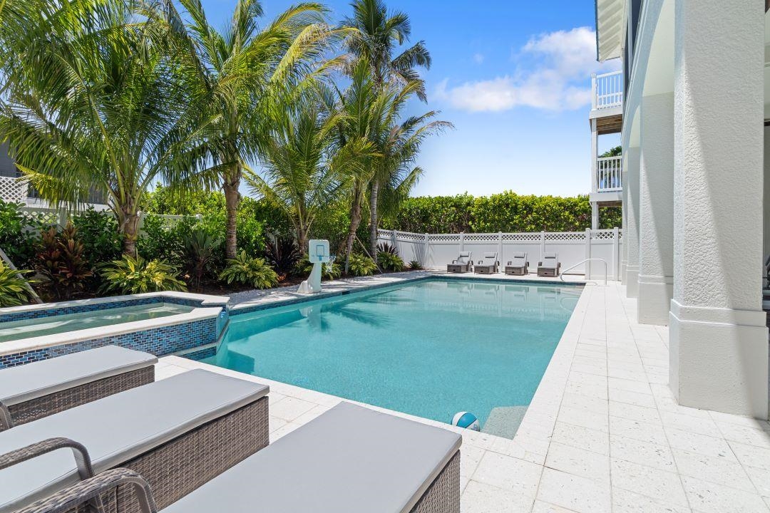 Captiva, Florida, 33924, United States, 7 Bedrooms Bedrooms, ,0.1 BathroomBathrooms,Residential,For Sale,1919242