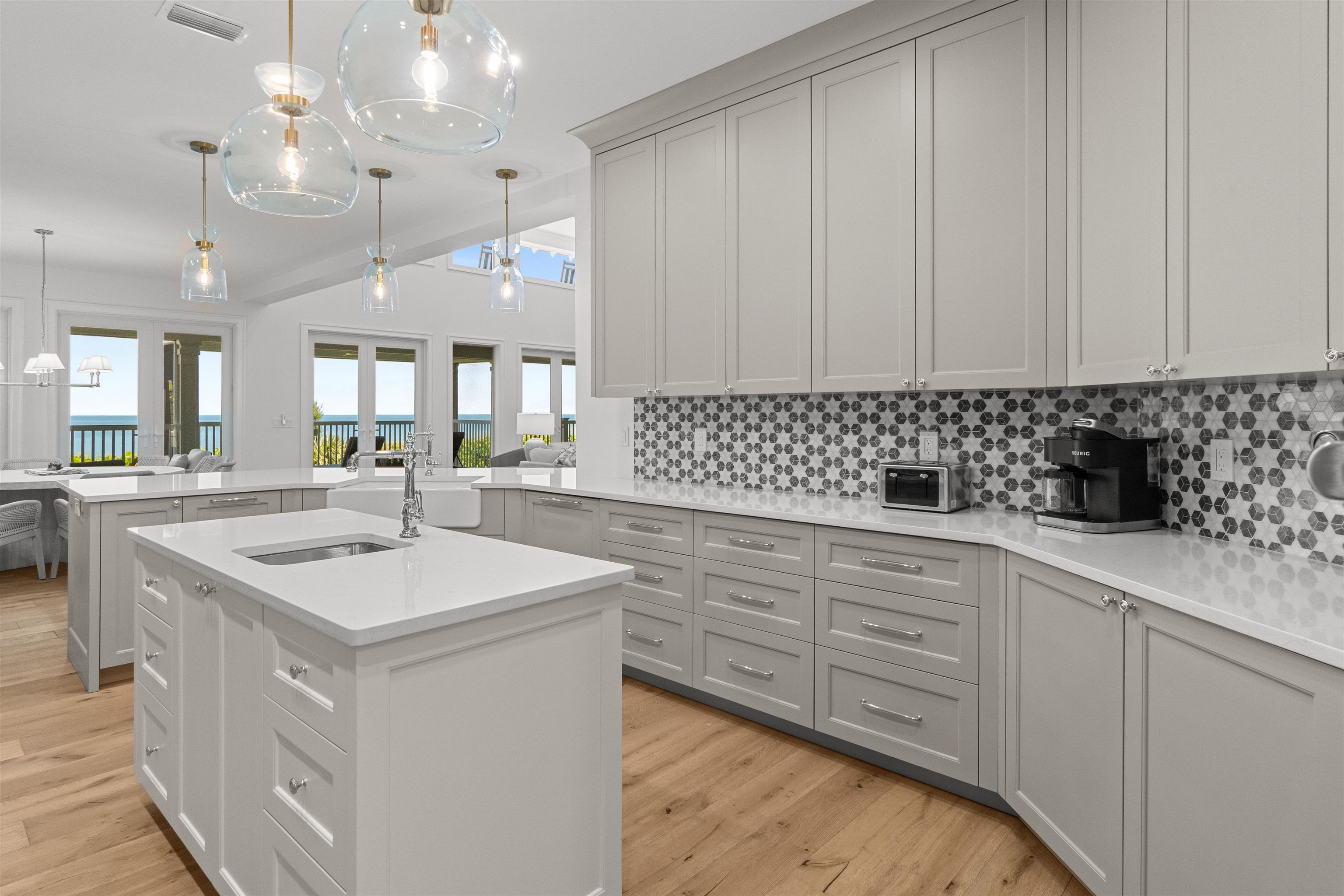 Captiva, Florida, 33924, United States, 7 Bedrooms Bedrooms, ,0.1 BathroomBathrooms,Residential,For Sale,1919242