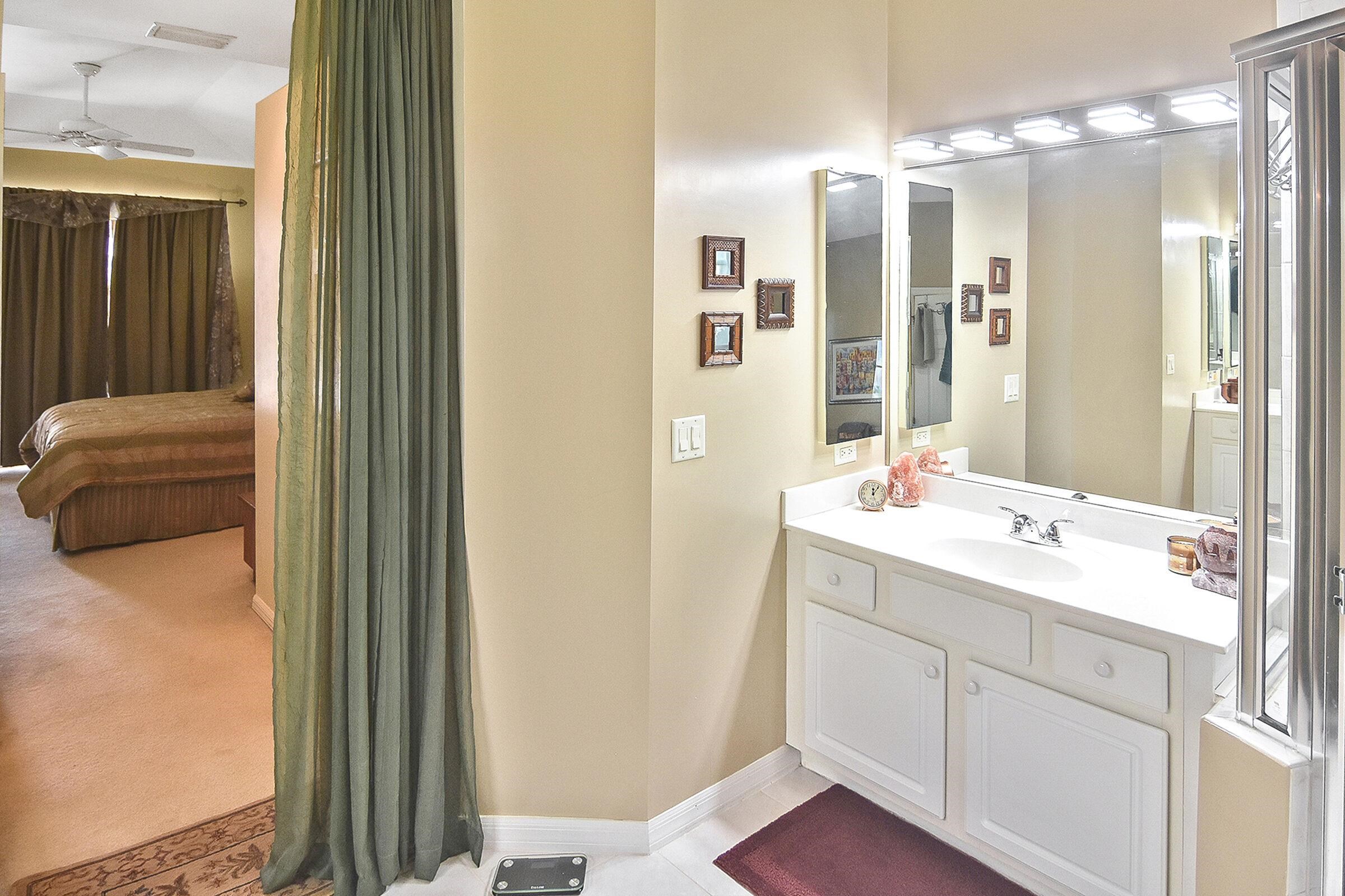 Fort Myers, Florida, 33967, United States, 4 Bedrooms Bedrooms, ,Residential,For Sale,1953289