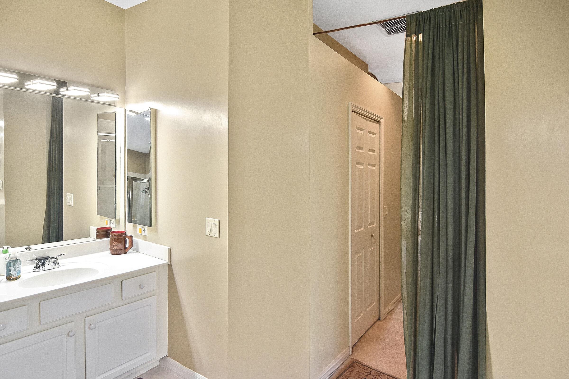 Fort Myers, Florida, 33967, United States, 4 Bedrooms Bedrooms, ,Residential,For Sale,1953289