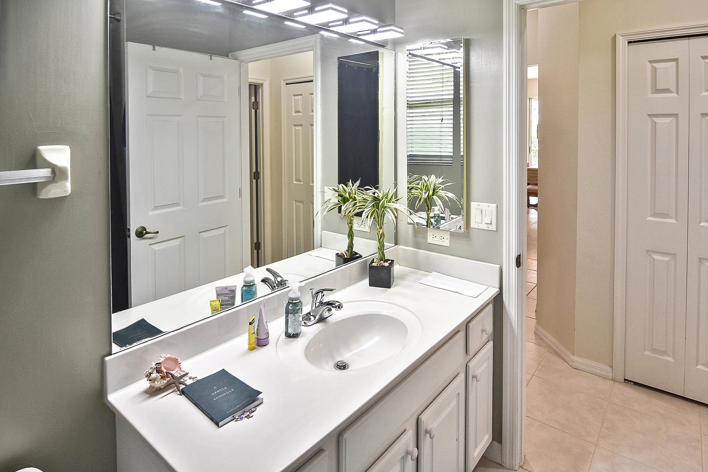 Fort Myers, Florida, 33967, United States, 4 Bedrooms Bedrooms, ,Residential,For Sale,1953289