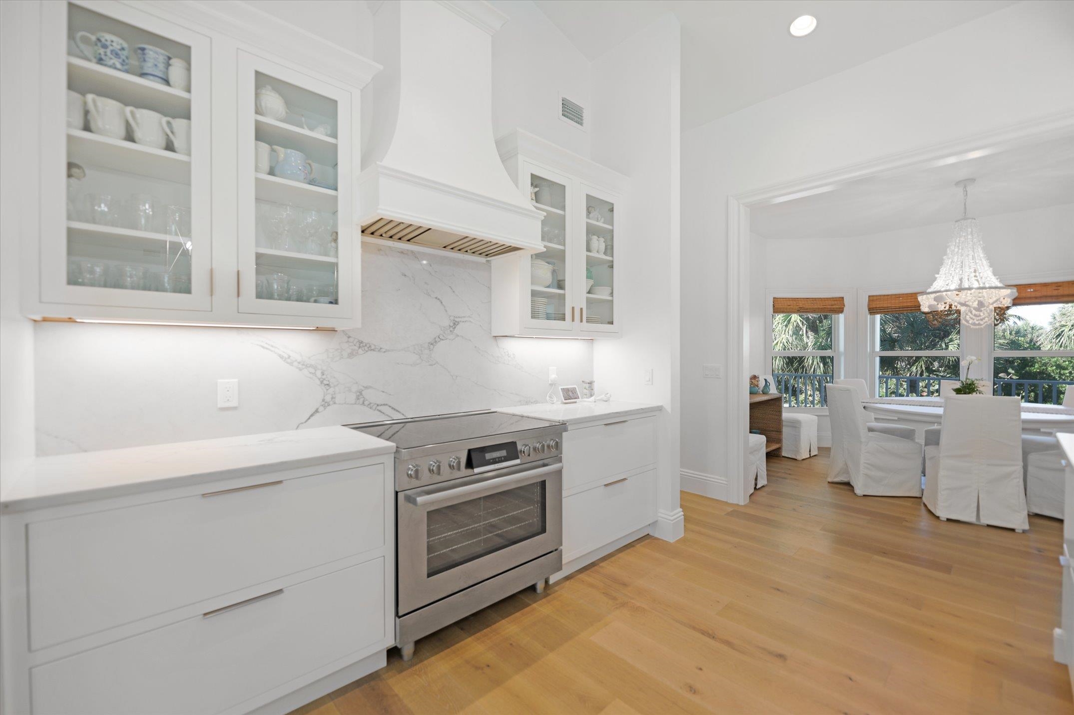 Sanibel, Florida, 33957, United States, 4 Bedrooms Bedrooms, ,Residential,For Sale,1964311