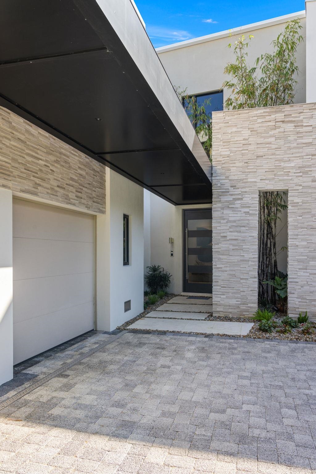 Sanibel, Florida, 33957, United States, 4 Bedrooms Bedrooms, ,0.1 BathroomBathrooms,Residential,For Sale,1984534