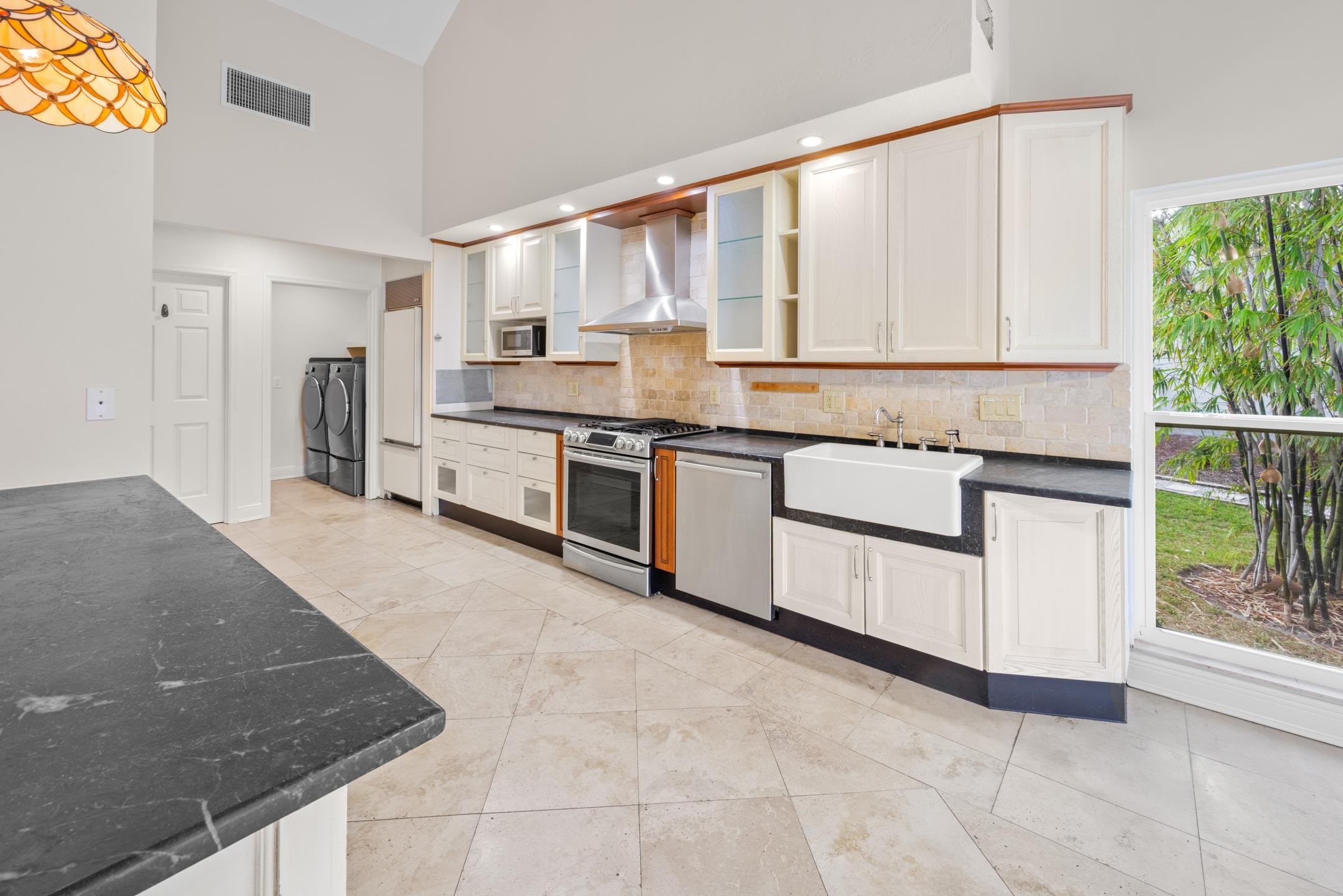 Fort Myers, Florida, 33908, United States, 2 Bedrooms Bedrooms, ,Residential,For Sale,1999339