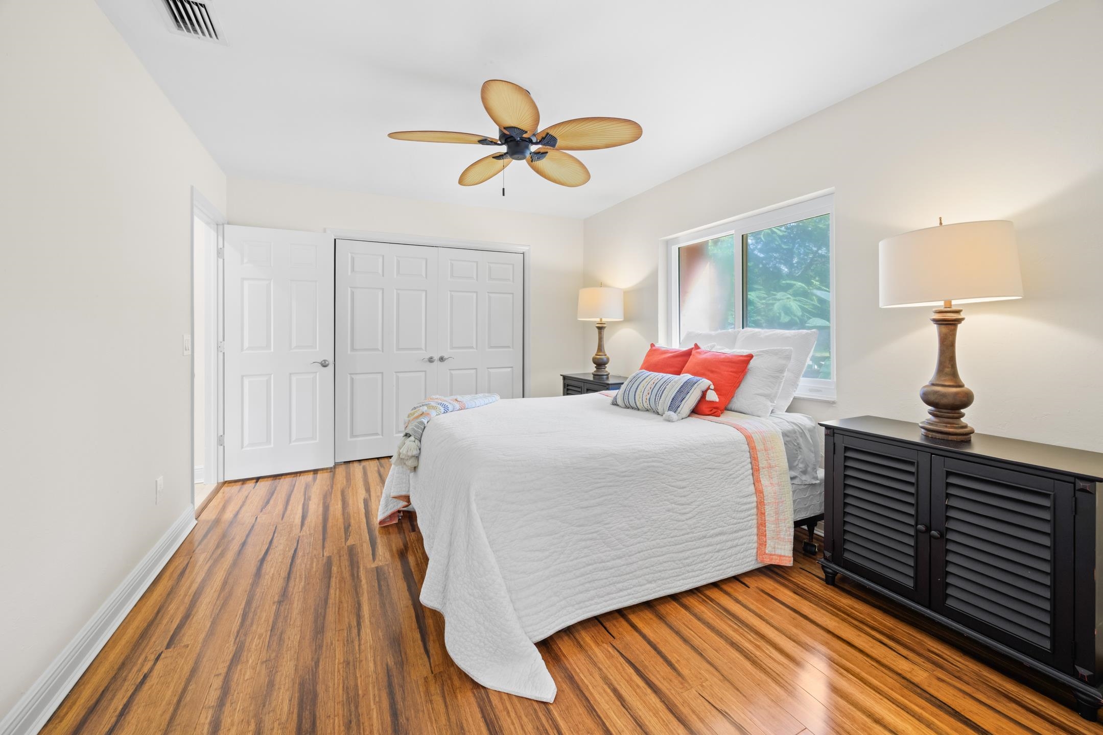 Fort Myers, Florida, 33908, United States, 2 Bedrooms Bedrooms, ,Residential,For Sale,1999339