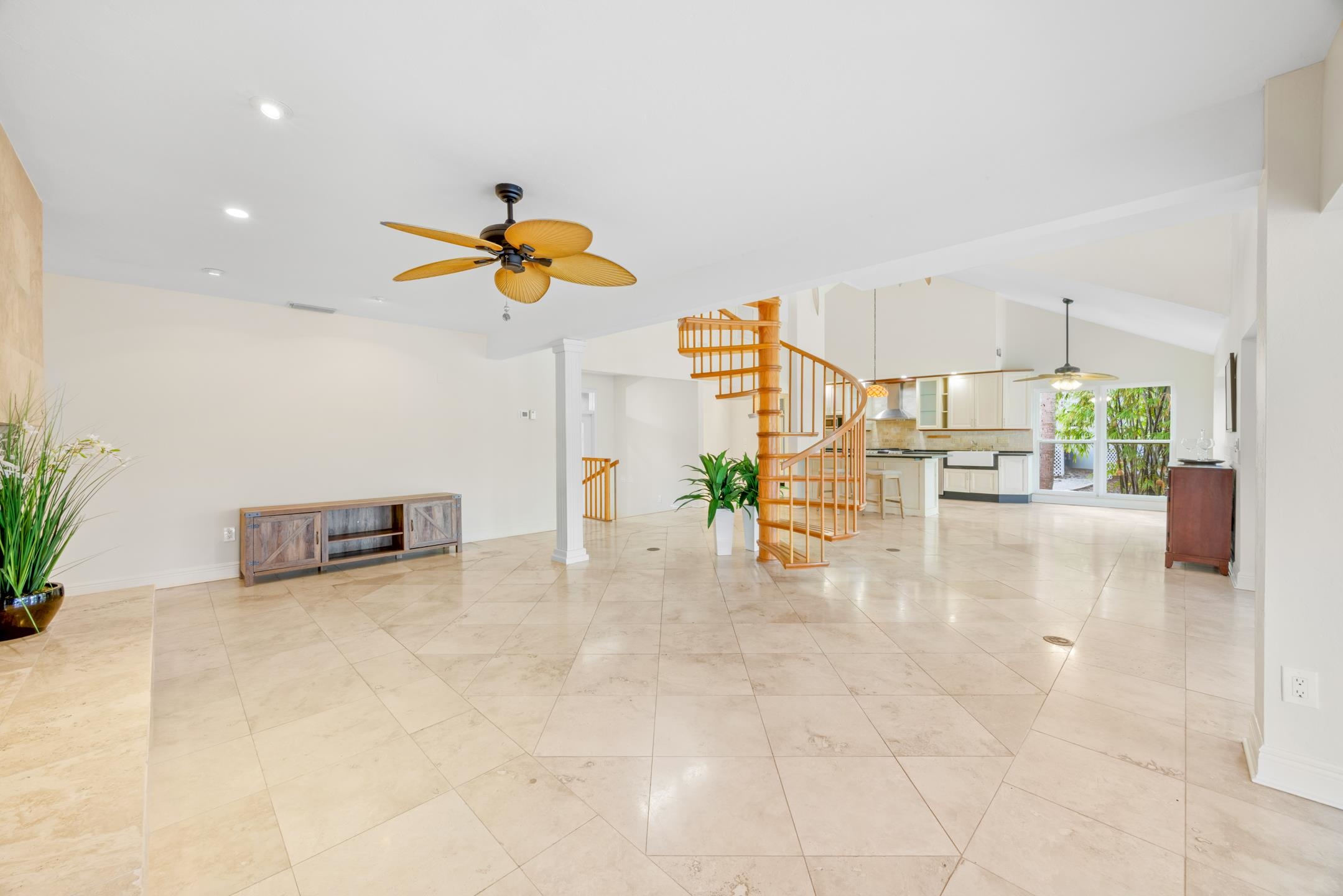 Fort Myers, Florida, 33908, United States, 2 Bedrooms Bedrooms, ,Residential,For Sale,1999339