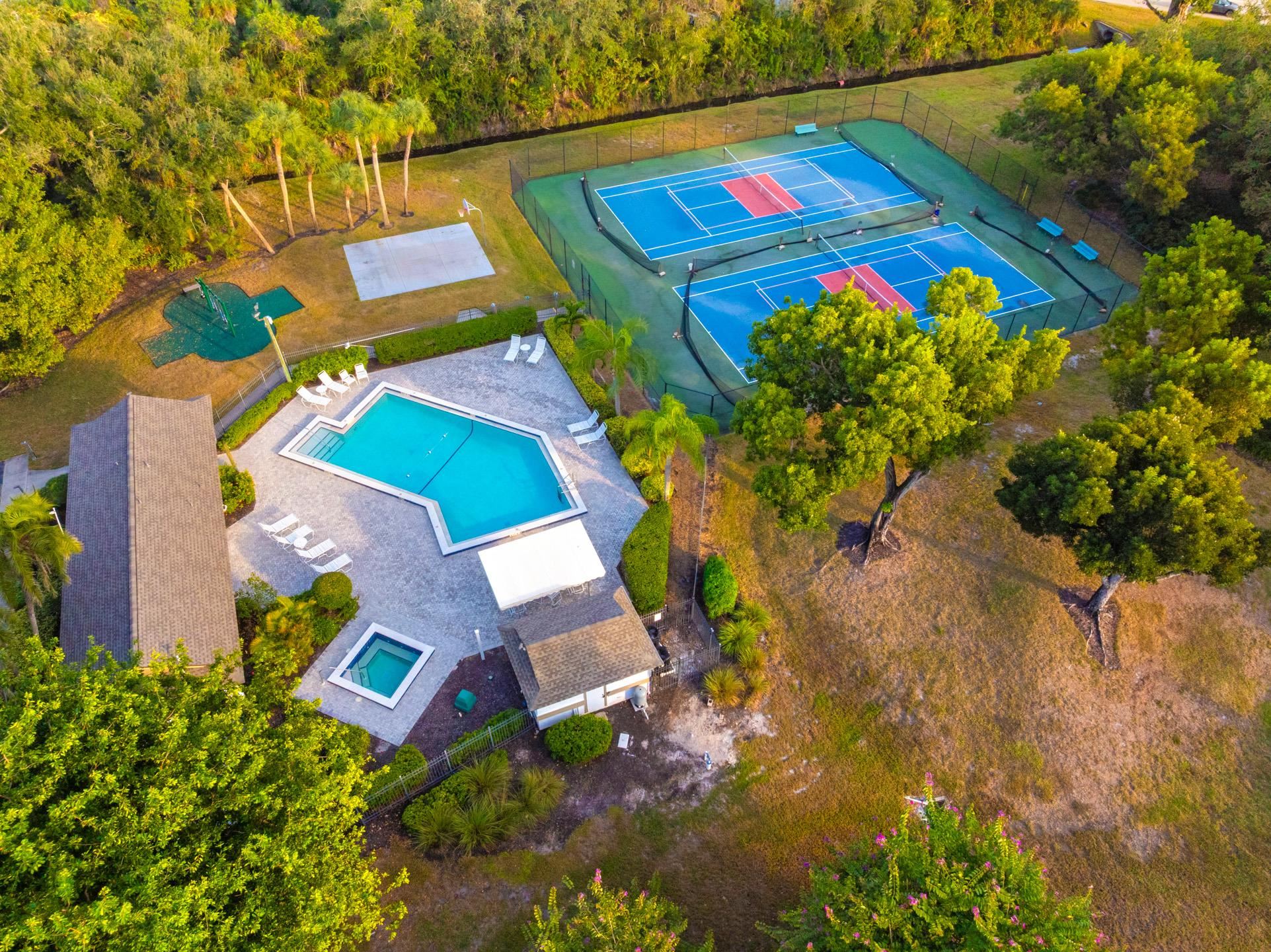 Fort Myers, Florida, 33908, United States, 2 Bedrooms Bedrooms, ,Residential,For Sale,1999339