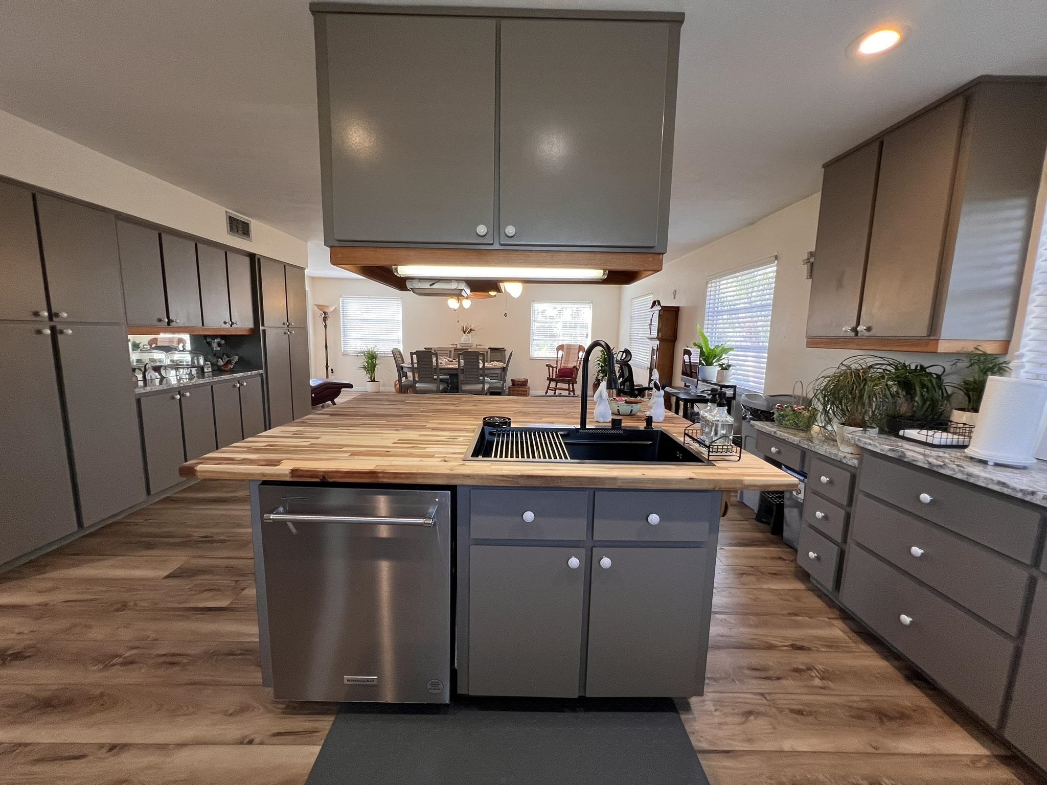 Sanibel, Florida, 33957, United States, 4 Bedrooms Bedrooms, ,0.1 BathroomBathrooms,Residential,For Sale,2002675