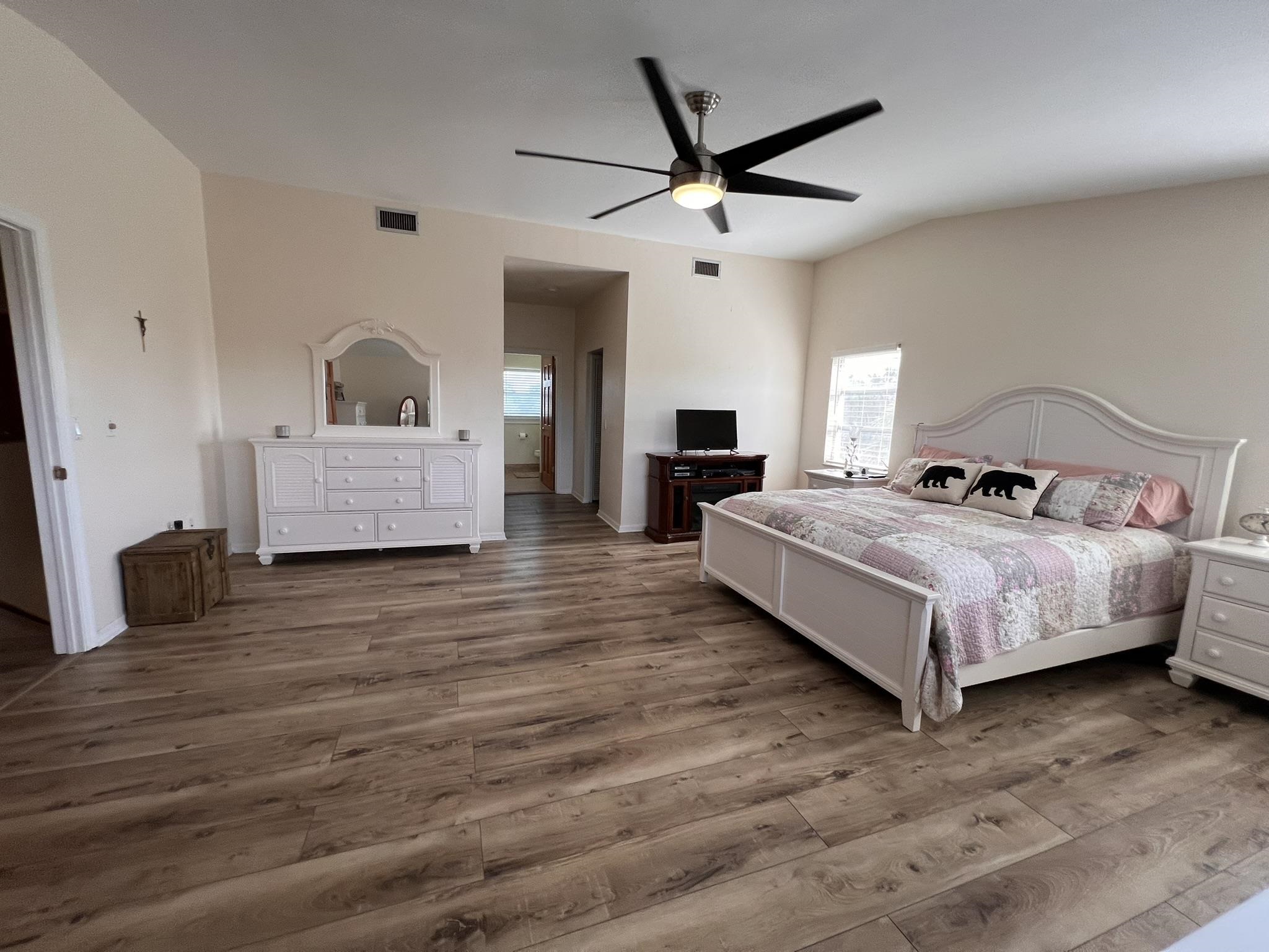 Sanibel, Florida, 33957, United States, 4 Bedrooms Bedrooms, ,0.1 BathroomBathrooms,Residential,For Sale,2002675