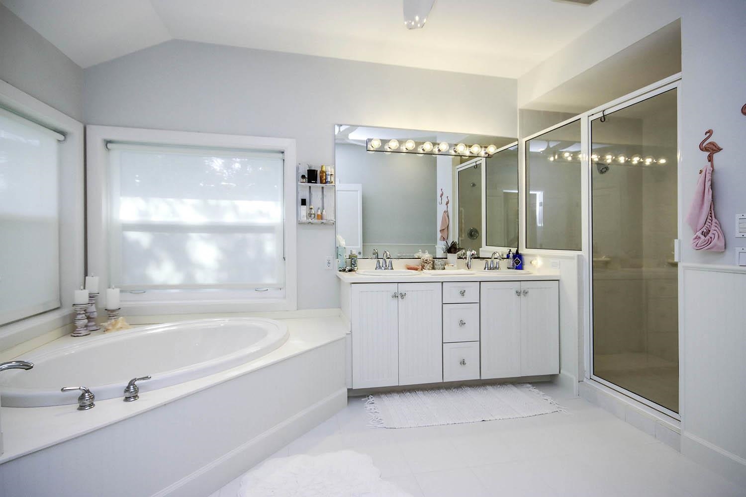 Sanibel, Florida, 33957, United States, 4 Bedrooms Bedrooms, ,Residential,For Sale,2003922