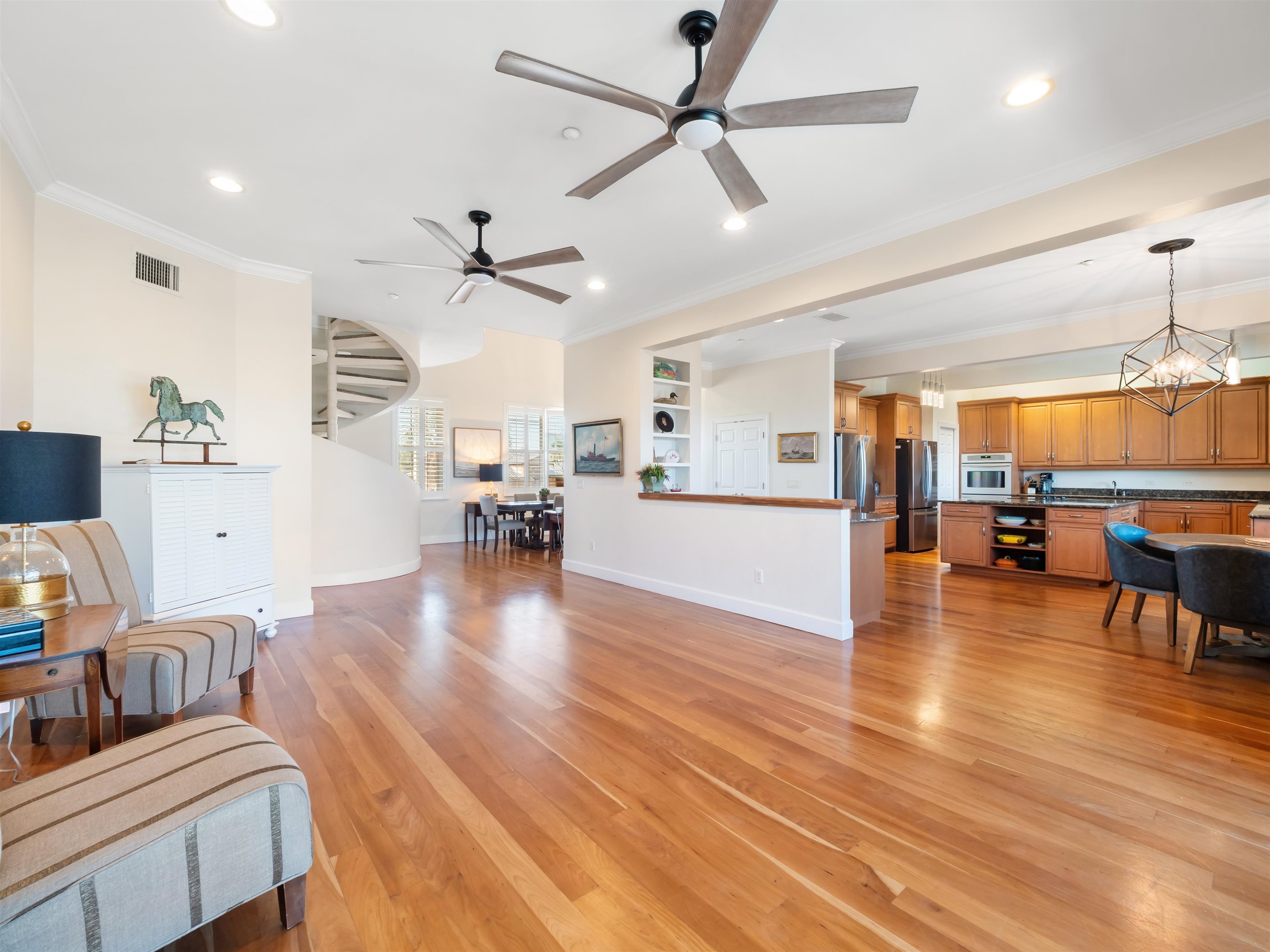 Fort Myers, Florida, 33908, United States, 5 Bedrooms Bedrooms, ,0.2 BathroomBathrooms,Residential,For Sale,2009010