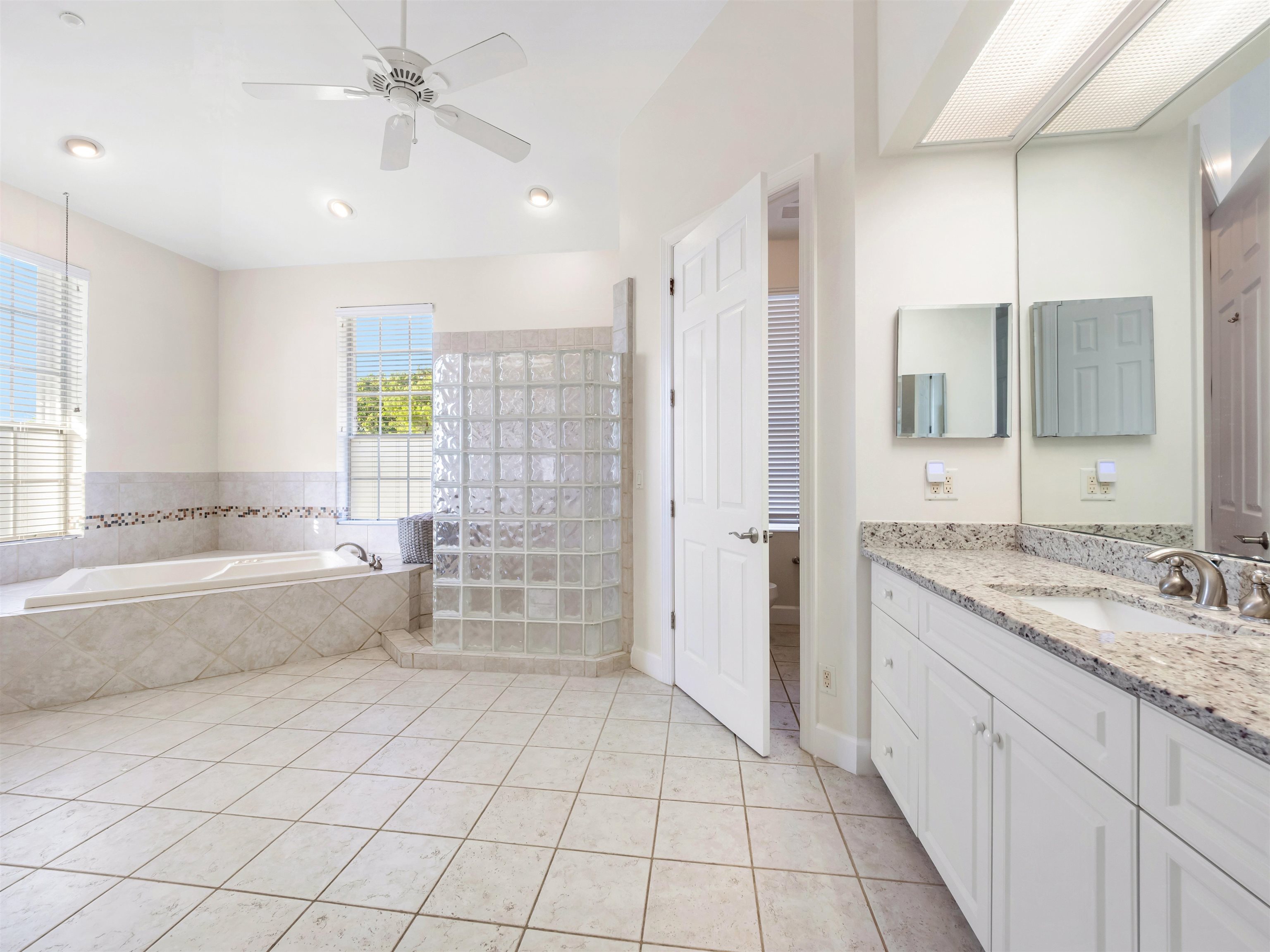 Fort Myers, Florida, 33908, United States, 5 Bedrooms Bedrooms, ,0.2 BathroomBathrooms,Residential,For Sale,2009010