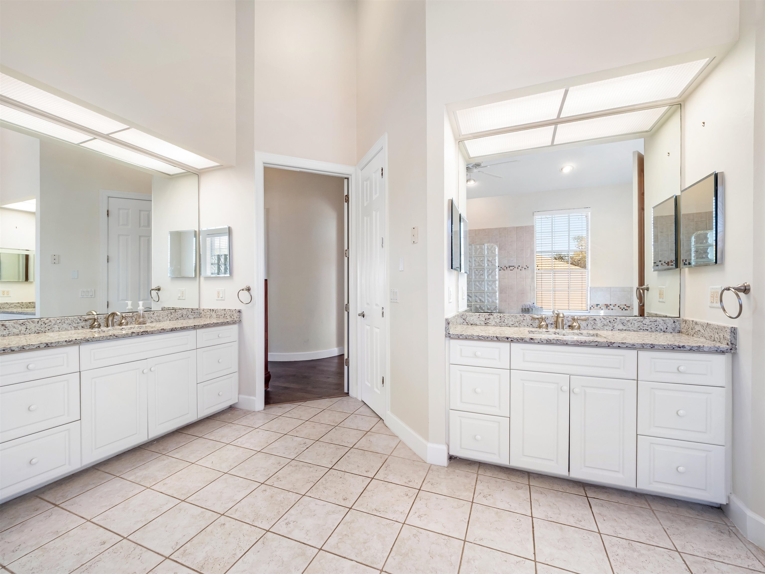 Fort Myers, Florida, 33908, United States, 5 Bedrooms Bedrooms, ,0.2 BathroomBathrooms,Residential,For Sale,2009010