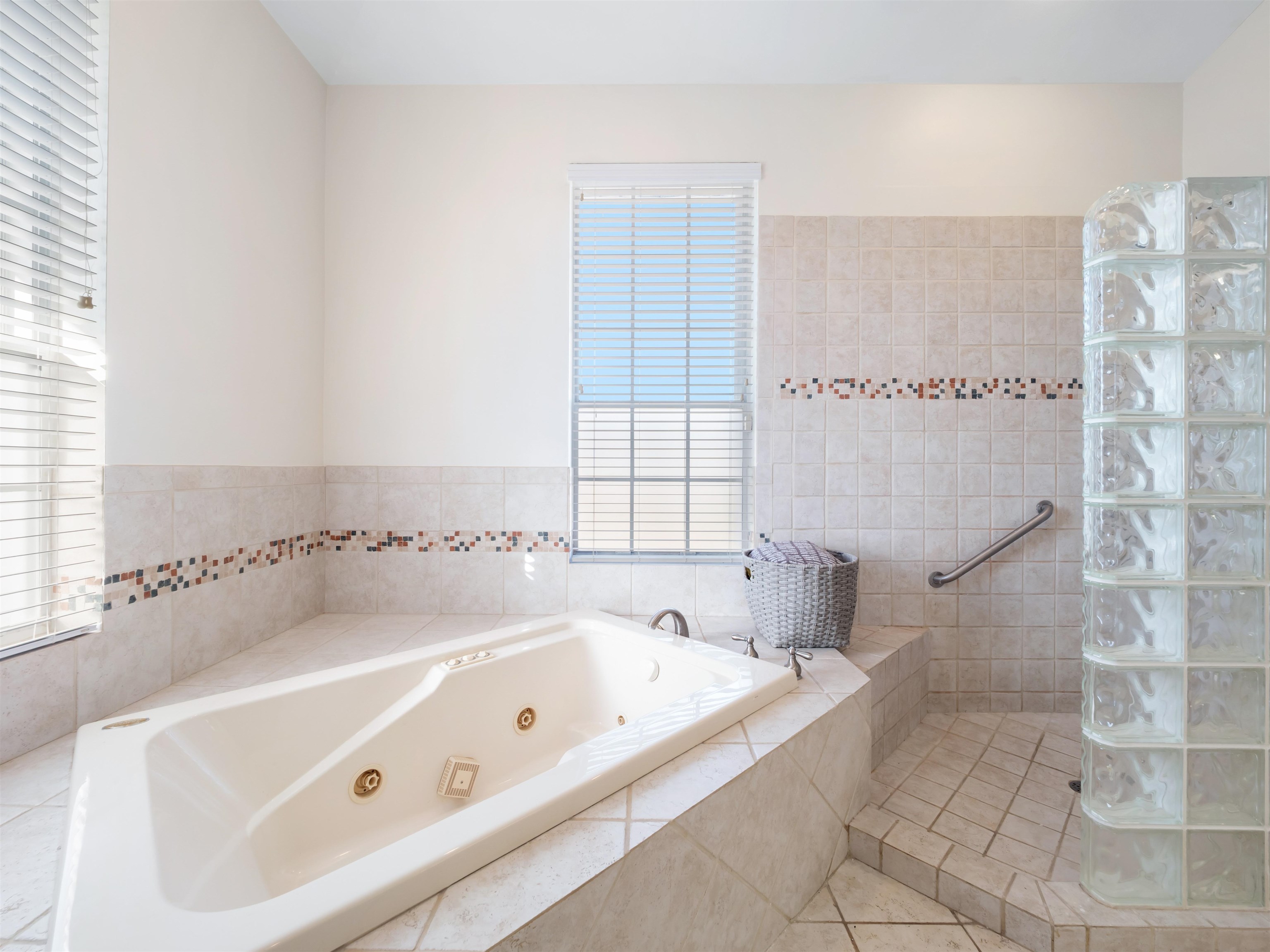 Fort Myers, Florida, 33908, United States, 5 Bedrooms Bedrooms, ,0.2 BathroomBathrooms,Residential,For Sale,2009010