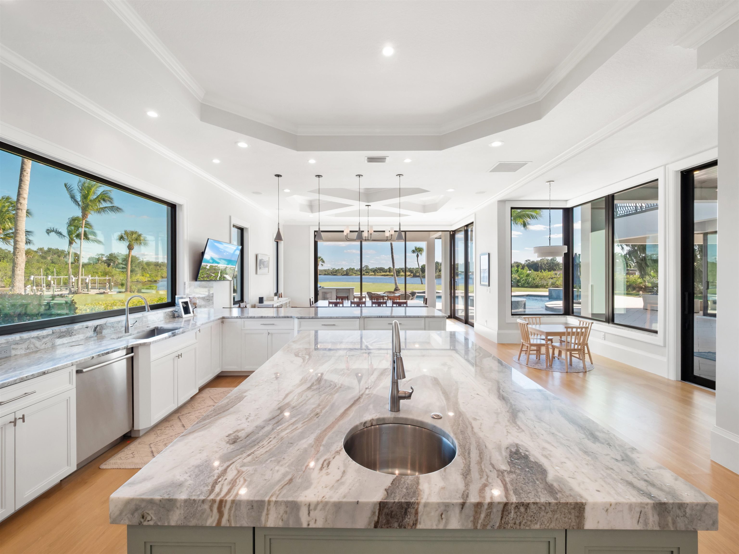 Alva, Florida, 33920, United States, 6 Bedrooms Bedrooms, ,0.1 BathroomBathrooms,Residential,For Sale,2009434