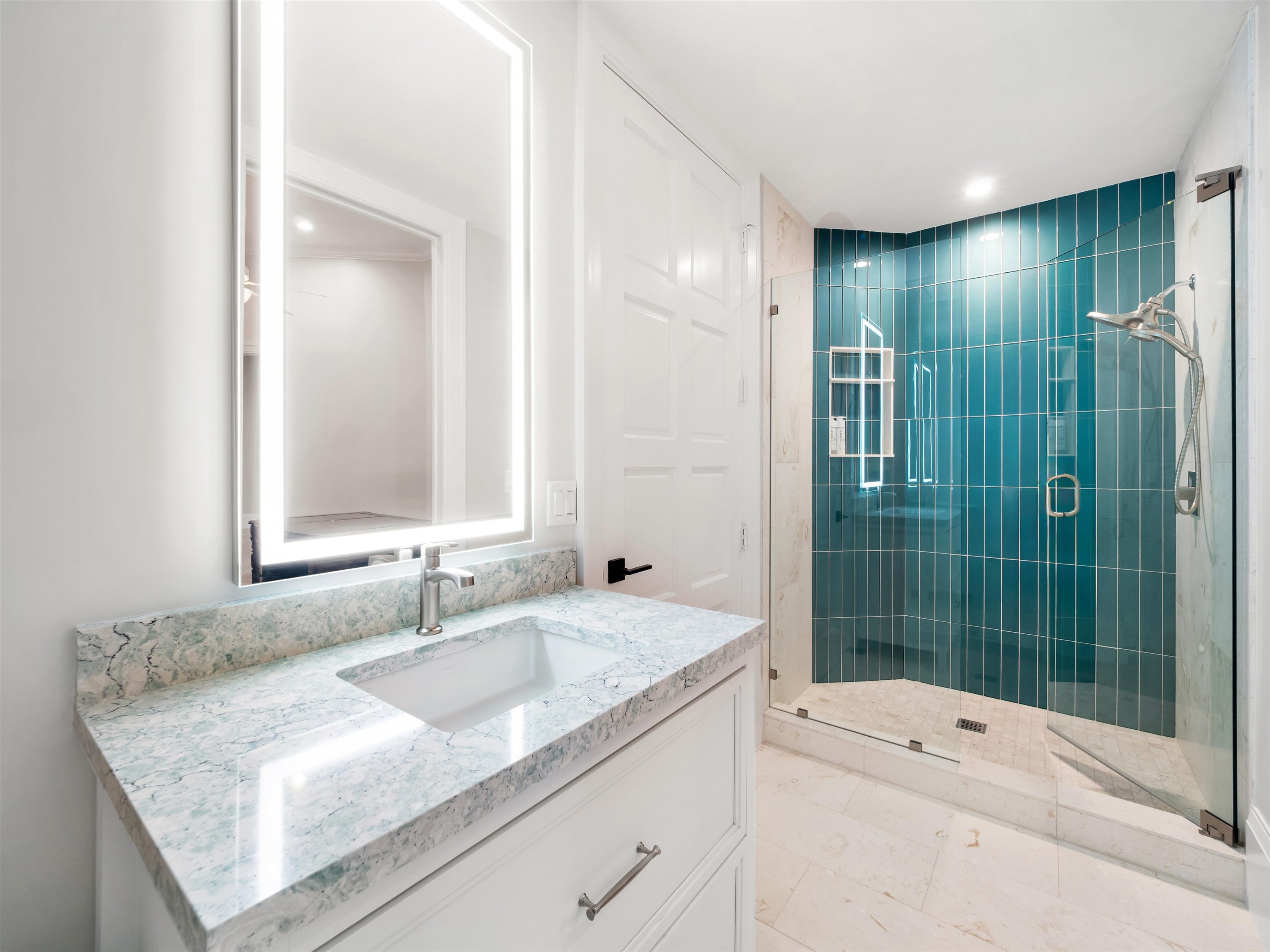 Alva, Florida, 33920, United States, 6 Bedrooms Bedrooms, ,0.1 BathroomBathrooms,Residential,For Sale,2009434