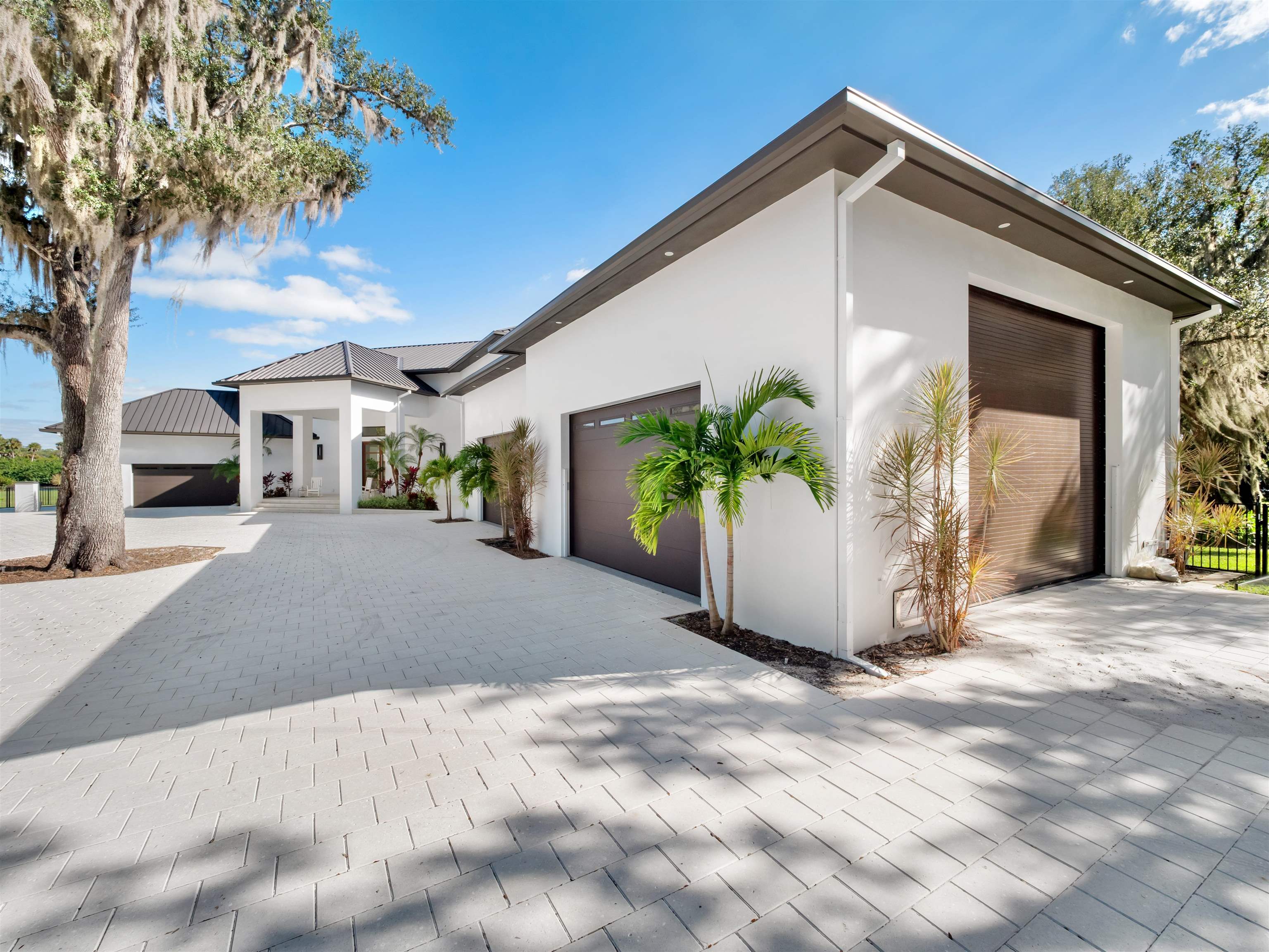 Alva, Florida, 33920, United States, 6 Bedrooms Bedrooms, ,0.1 BathroomBathrooms,Residential,For Sale,2009434