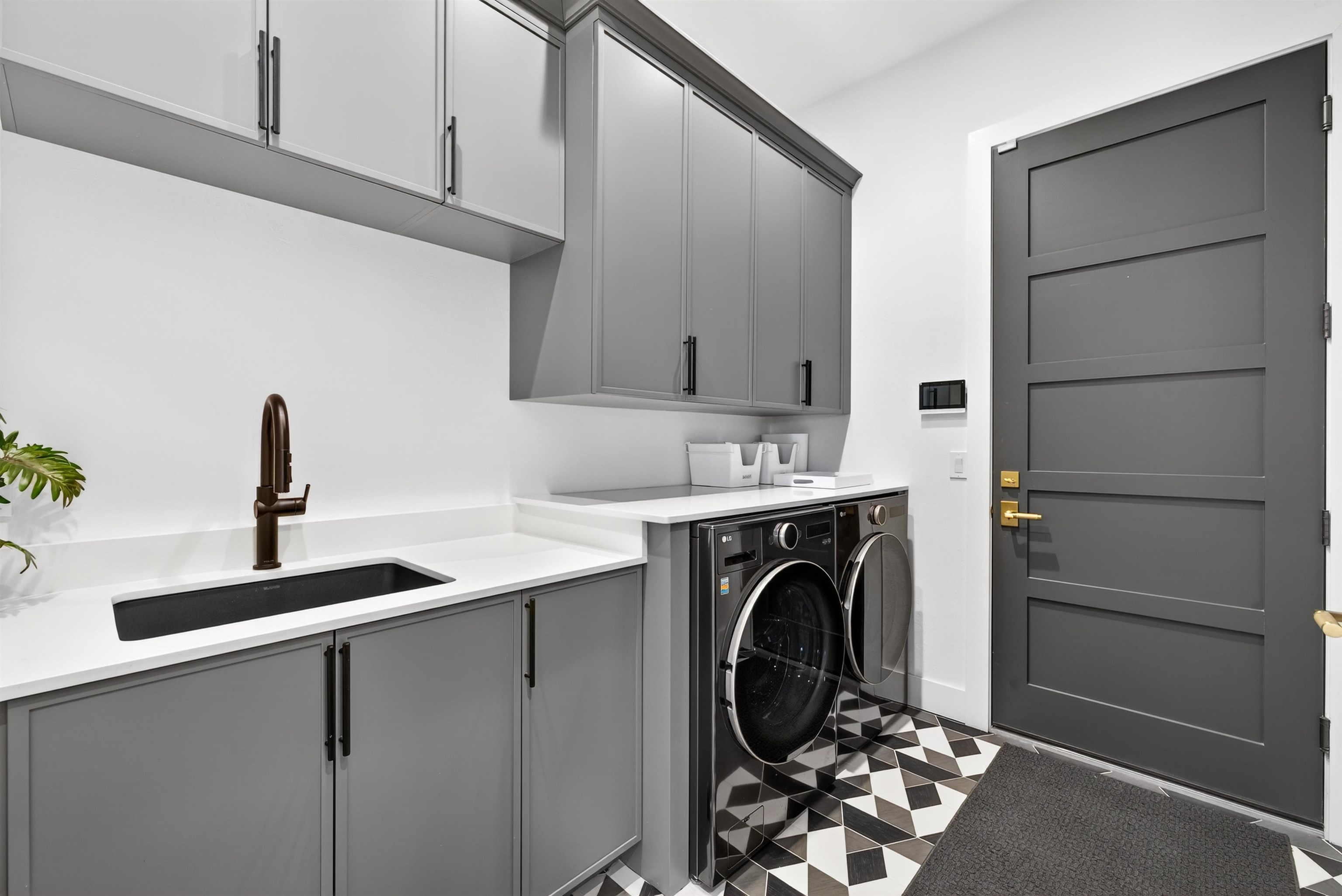 Fort Myers, Florida, 33908, United States, 4 Bedrooms Bedrooms, ,0.1 BathroomBathrooms,Residential,For Sale,2009435