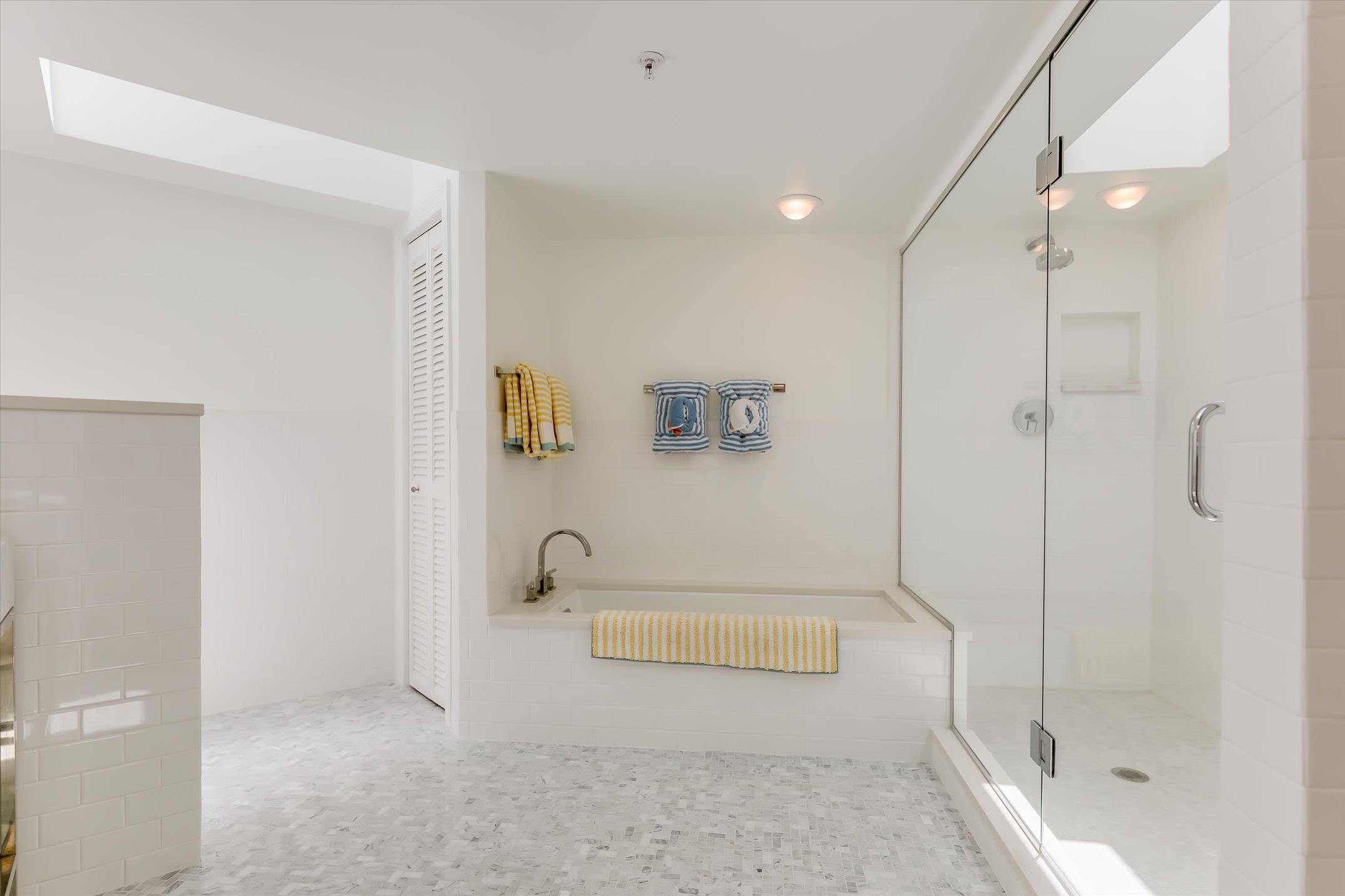 Captiva, Florida, 33924, United States, 3 Bedrooms Bedrooms, ,Residential,For Sale,2010589